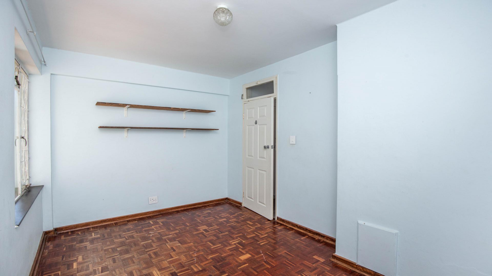 Bed Room 1 of property in Bulwer (Dbn)
