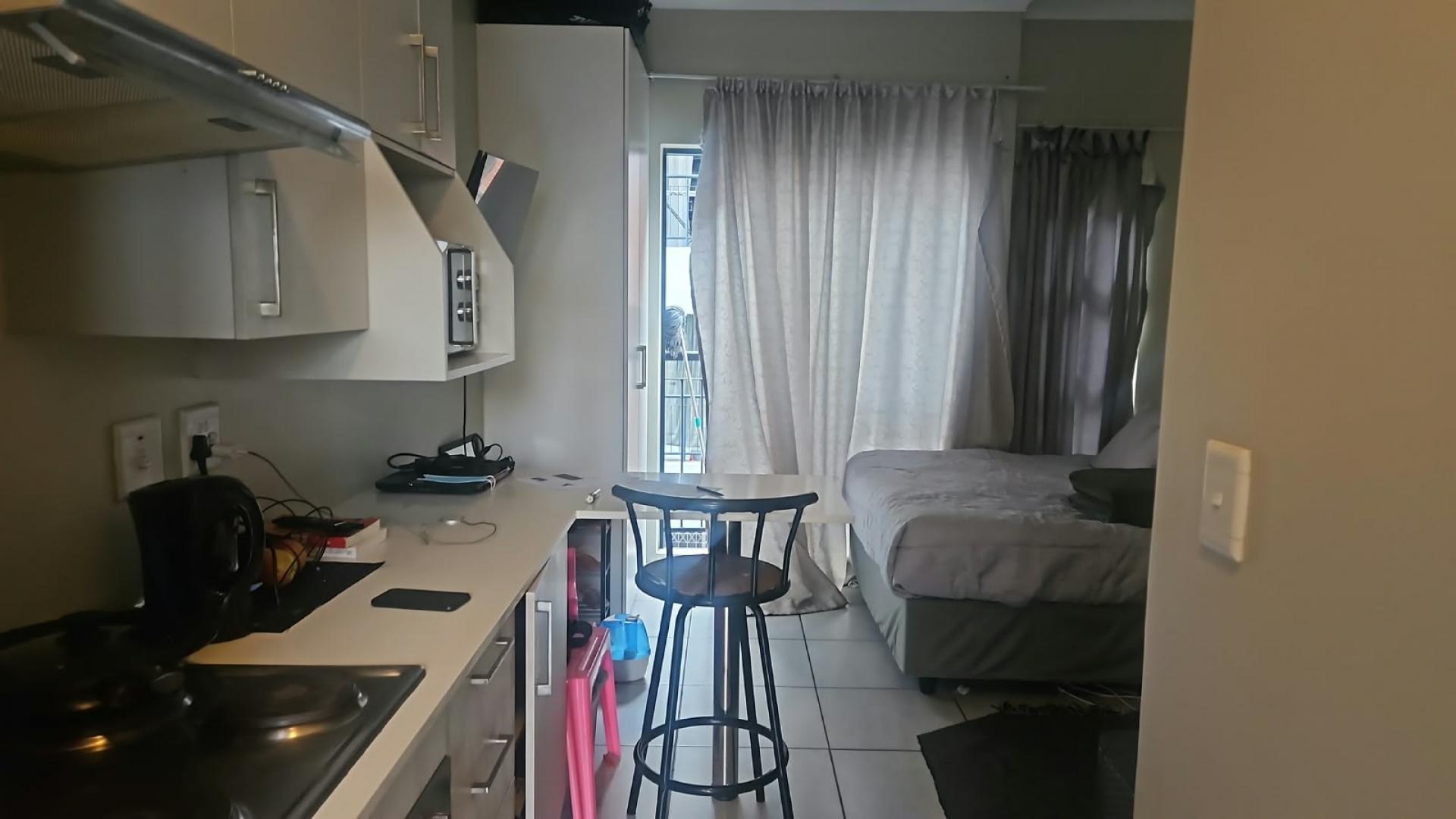 Kitchen of property in Grand Central