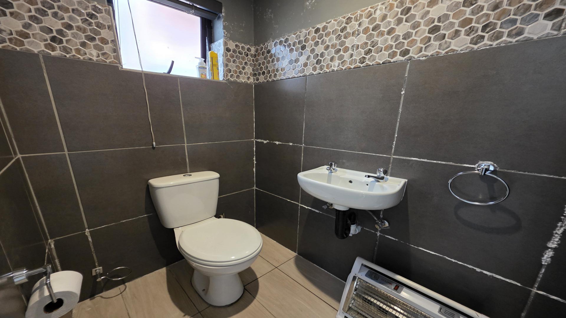 Bathroom 3+ of property in Bloemfontein