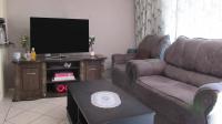 Lounges - 15 square meters of property in Roodepoort