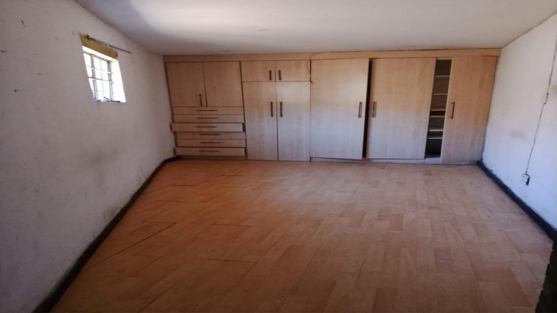 Bed Room 1 of property in The Hill