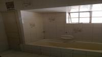 Bathroom 1 of property in The Hill