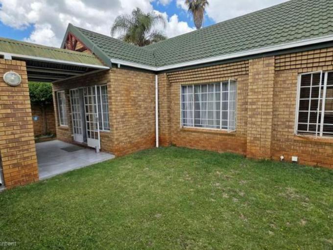 3 Bedroom Sectional Title for Sale For Sale in Doornpoort - MR725051