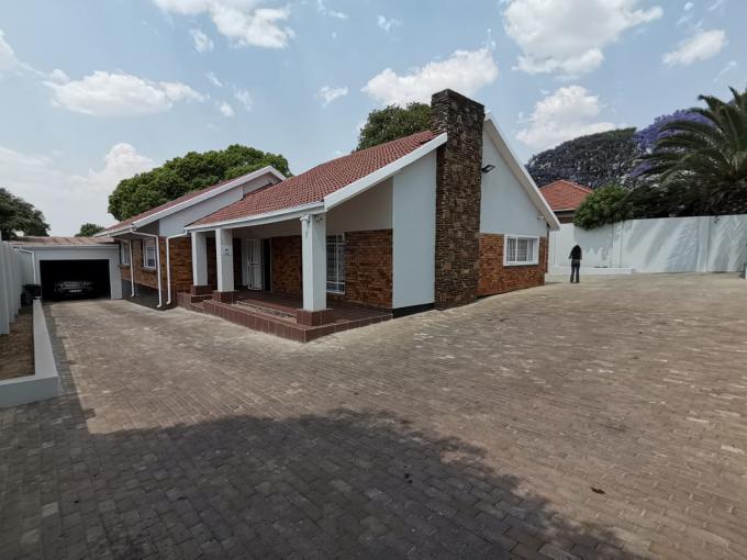 Commercial for Sale For Sale in Kensington - JHB - MR725056