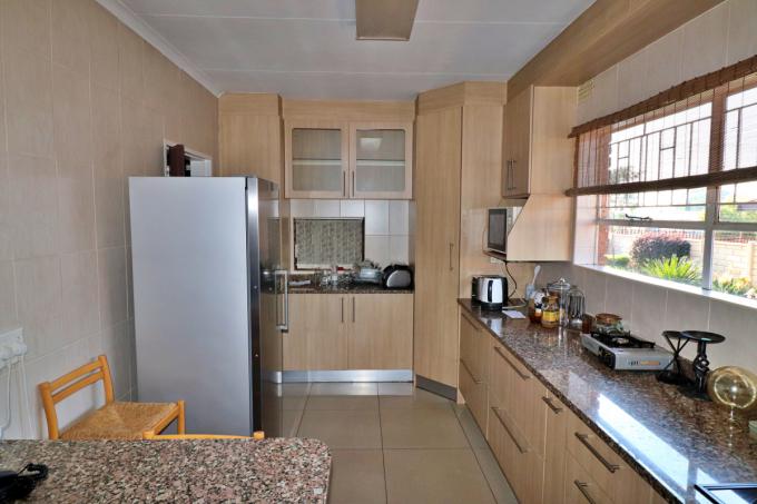 4 Bedroom House for Sale For Sale in Primrose - MR725059