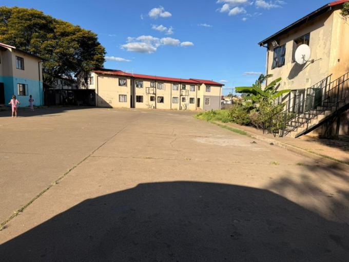 2 Bedroom Simplex for Sale For Sale in Eldorado Park AH - MR725076
