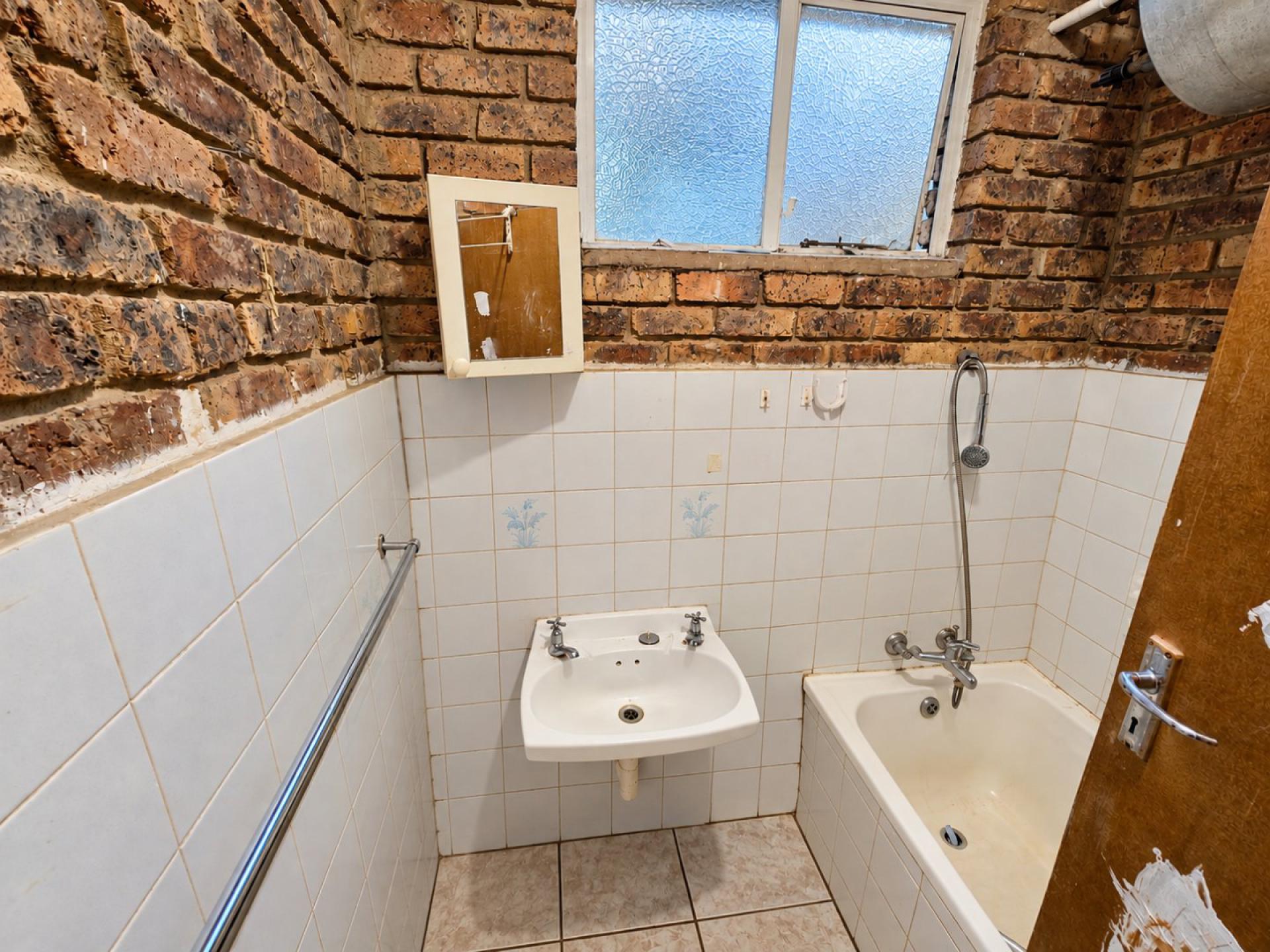  of property in Wolmer