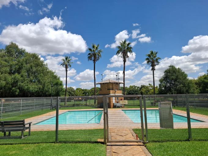 2 Bedroom Apartment for Sale For Sale in Equestria - MR725118