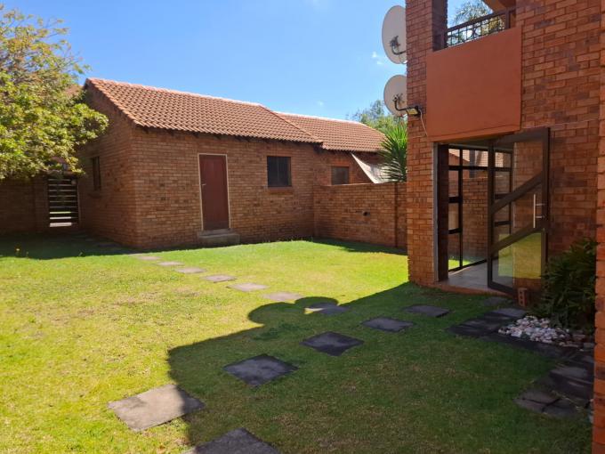 2 Bedroom Apartment for Sale For Sale in Mooikloof Ridge - MR725121