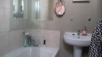 Bathroom 1 - 5 square meters of property in Northgate (JHB)