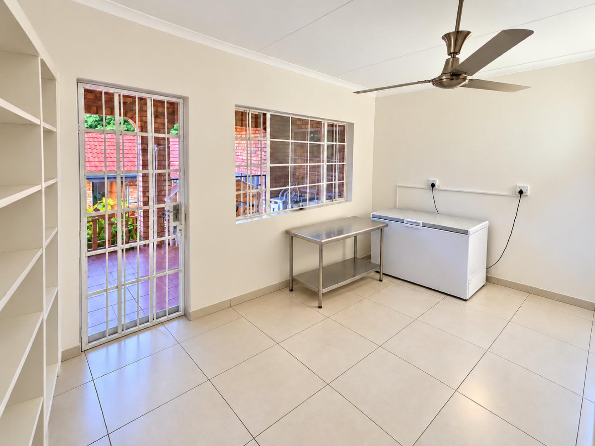  of property in Magalieskruin