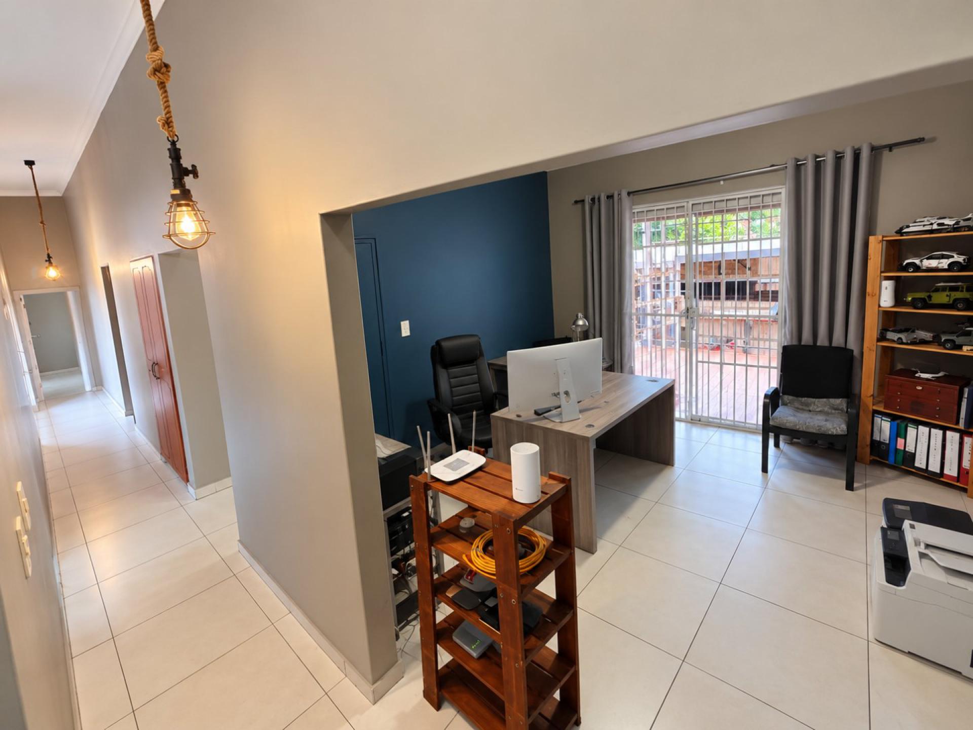  of property in Magalieskruin