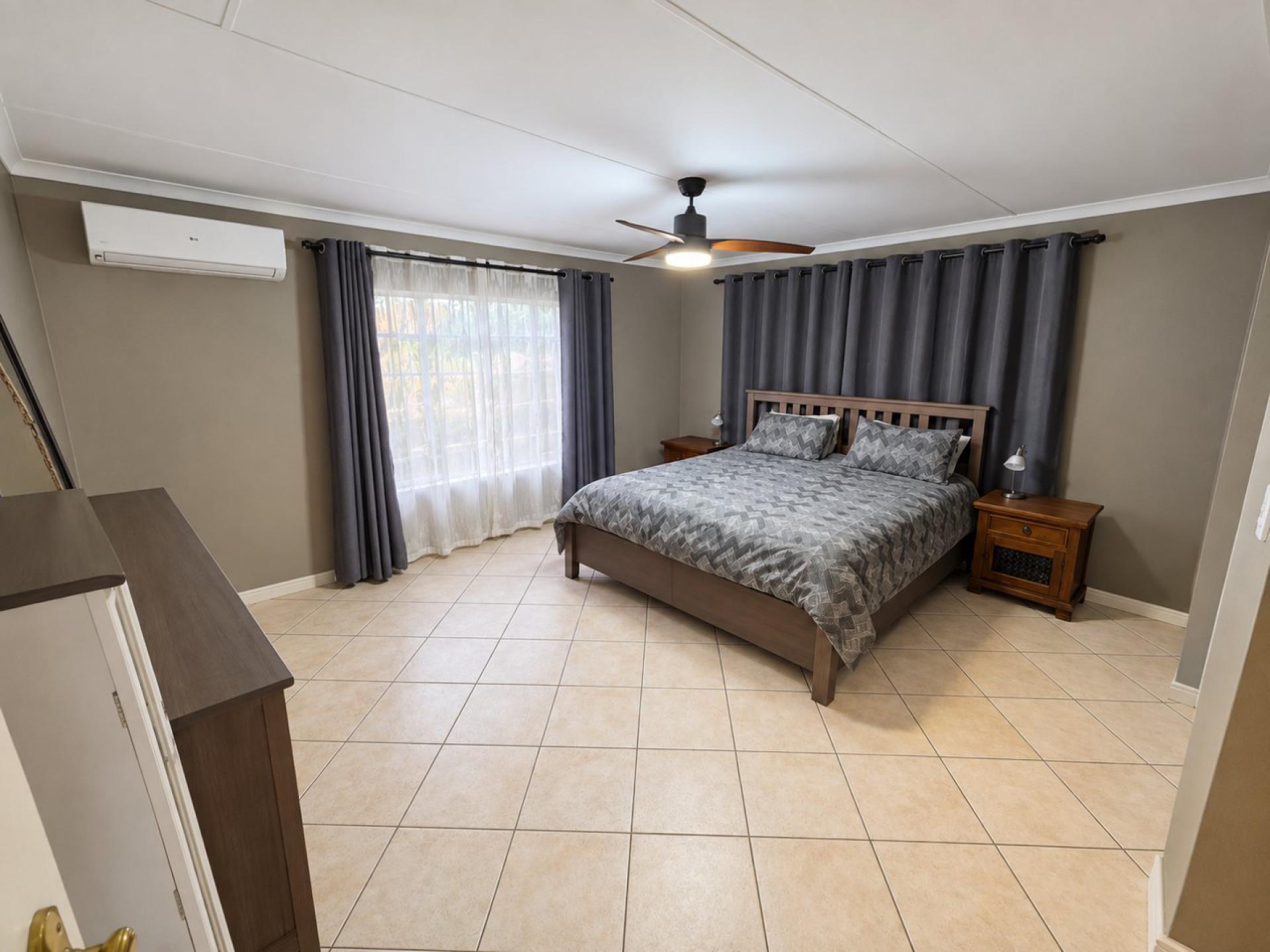  of property in Magalieskruin