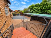  of property in Magalieskruin