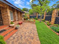  of property in Magalieskruin