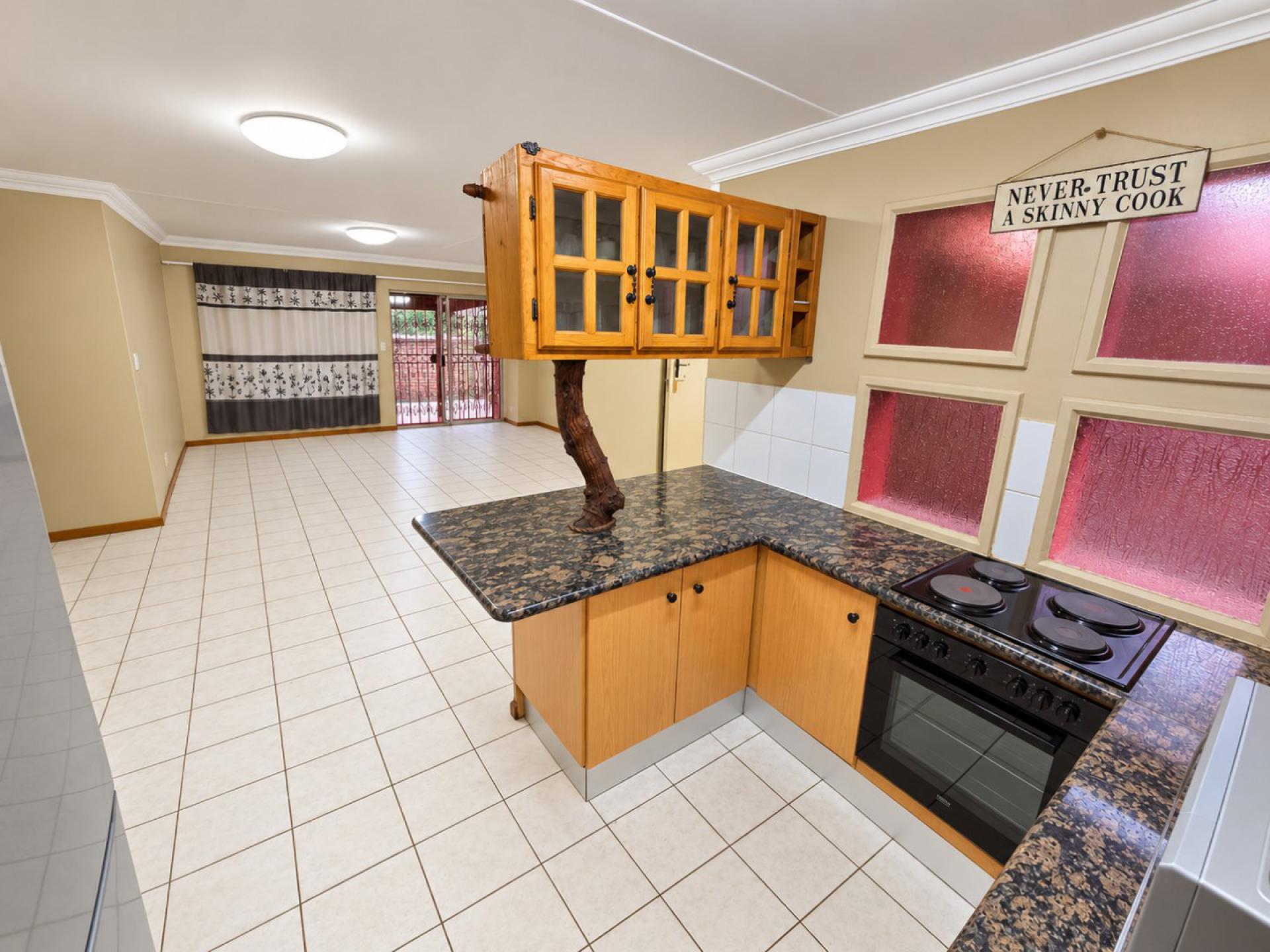  of property in Magalieskruin