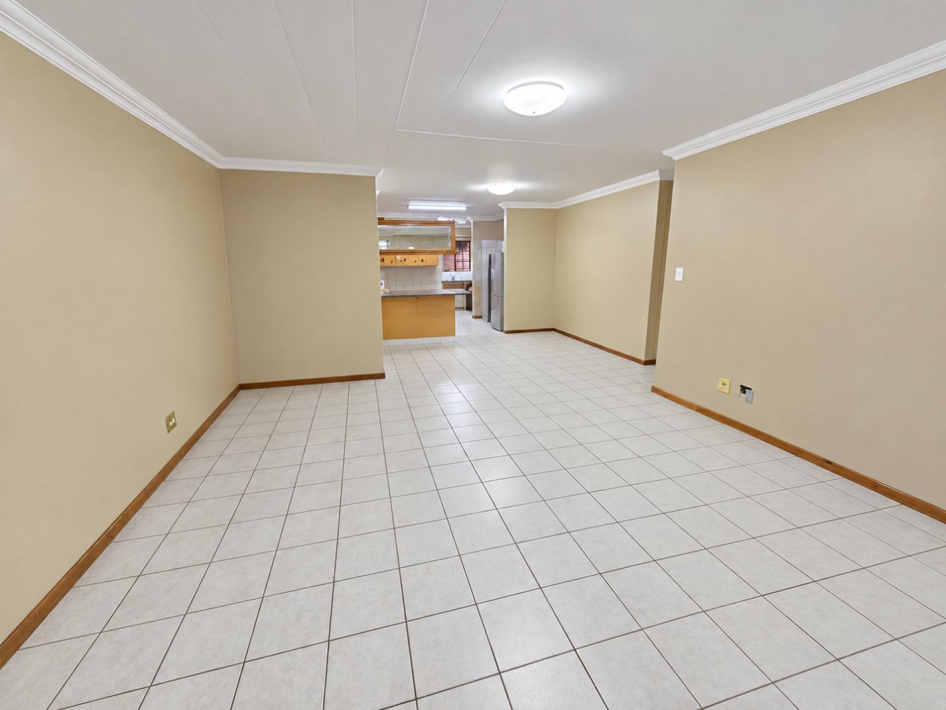  of property in Magalieskruin