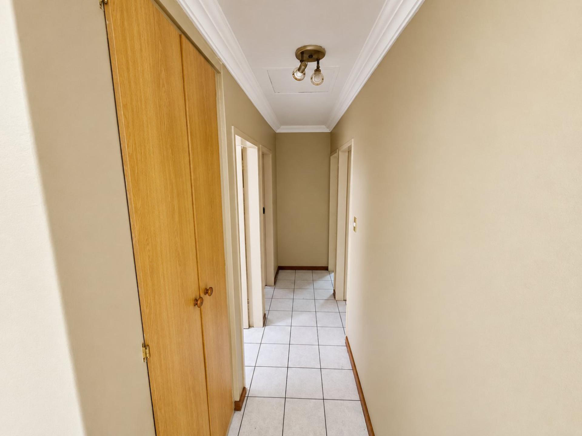  of property in Magalieskruin