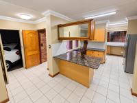  of property in Magalieskruin