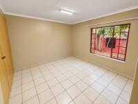  of property in Magalieskruin