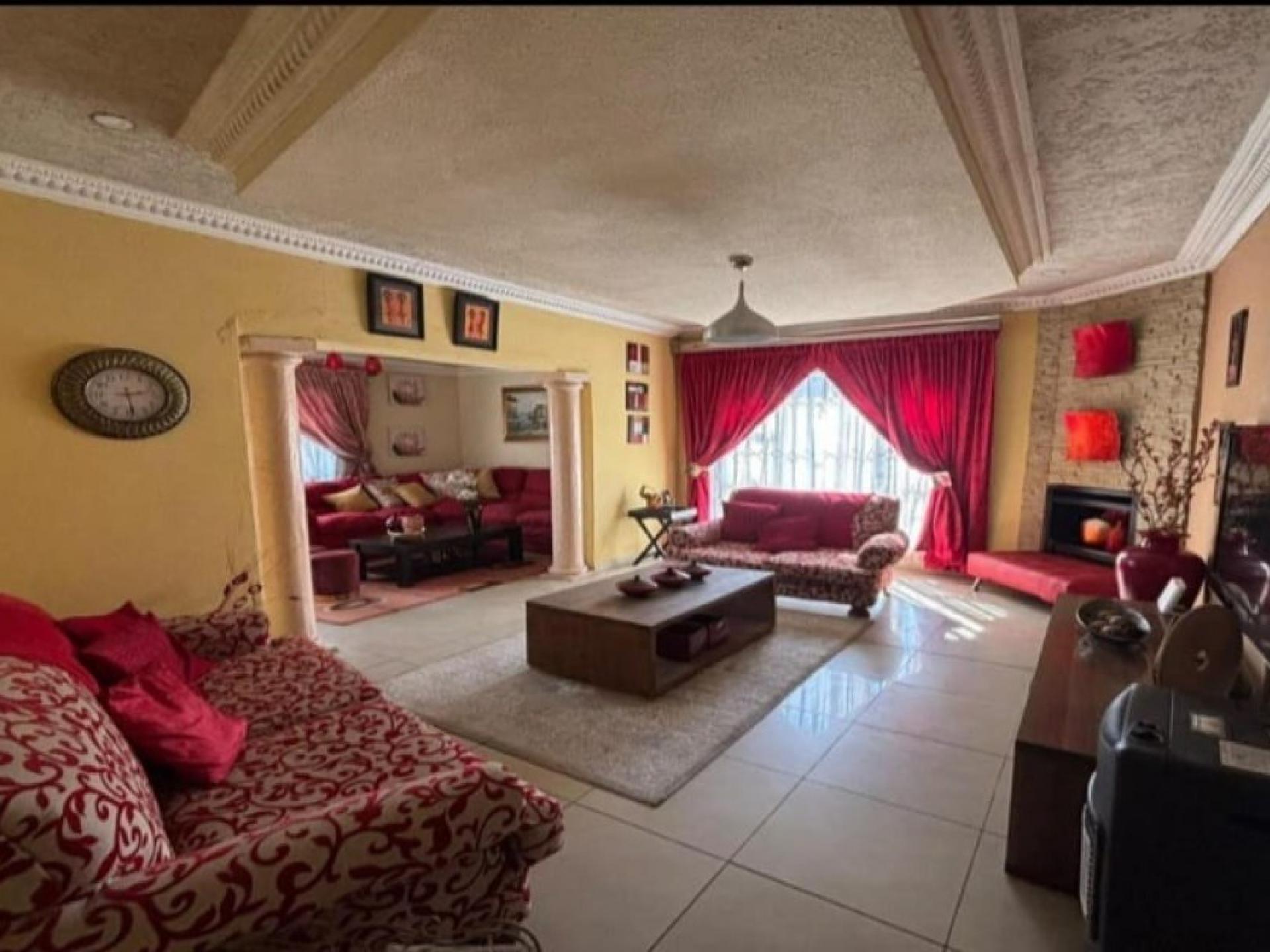  of property in Klippoortjie AH