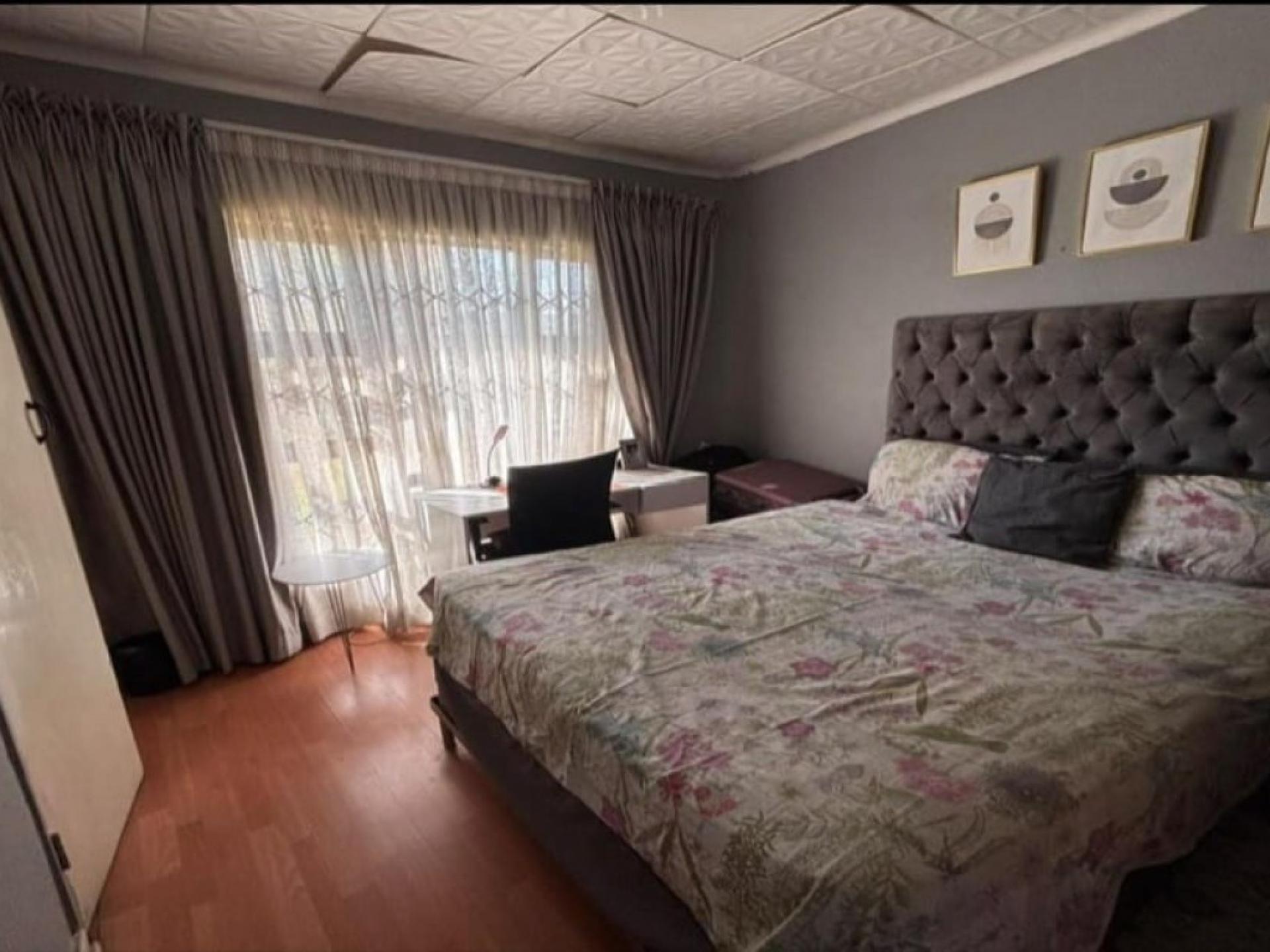  of property in Klippoortjie AH