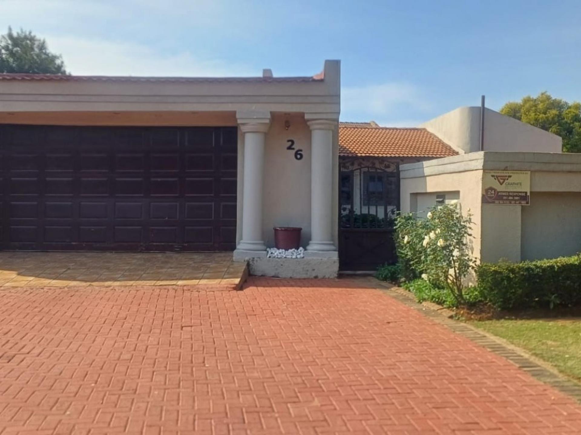  of property in Klippoortjie AH