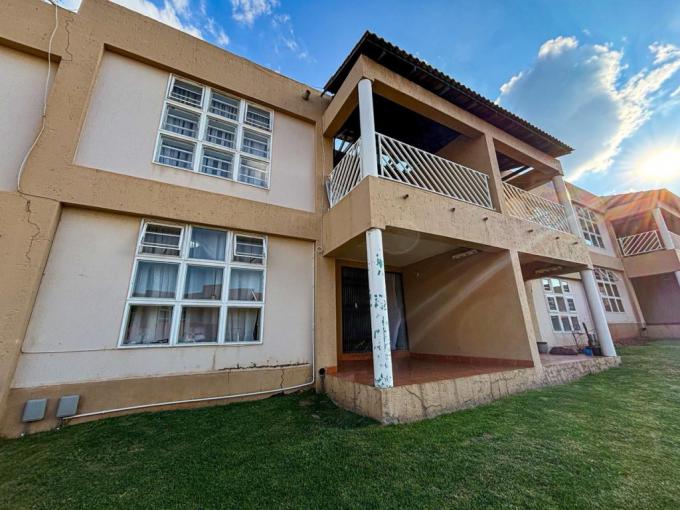 2 Bedroom Simplex for Sale For Sale in Mondeor - MR725216