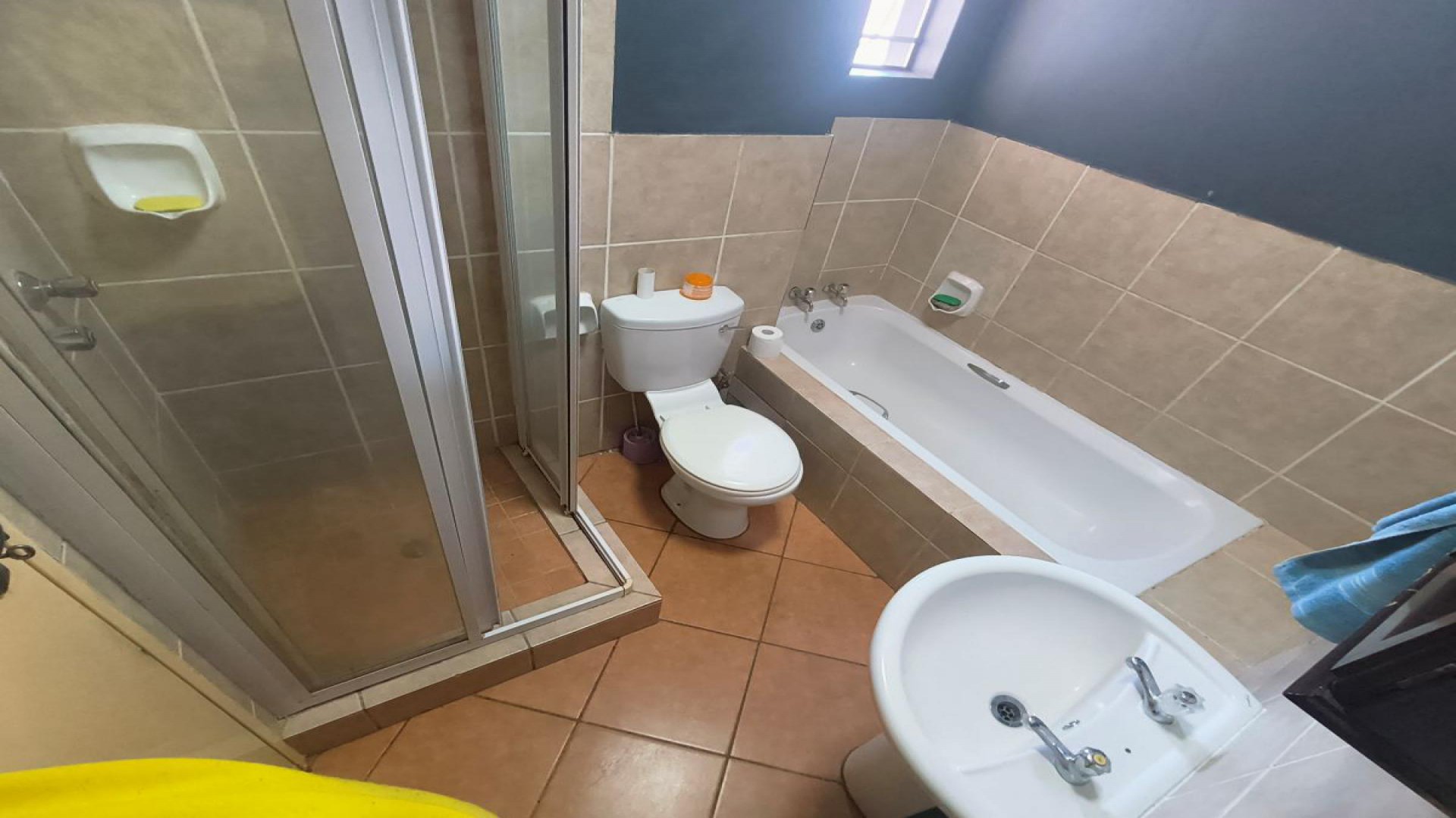 Bathroom 1 of property in The Orchards