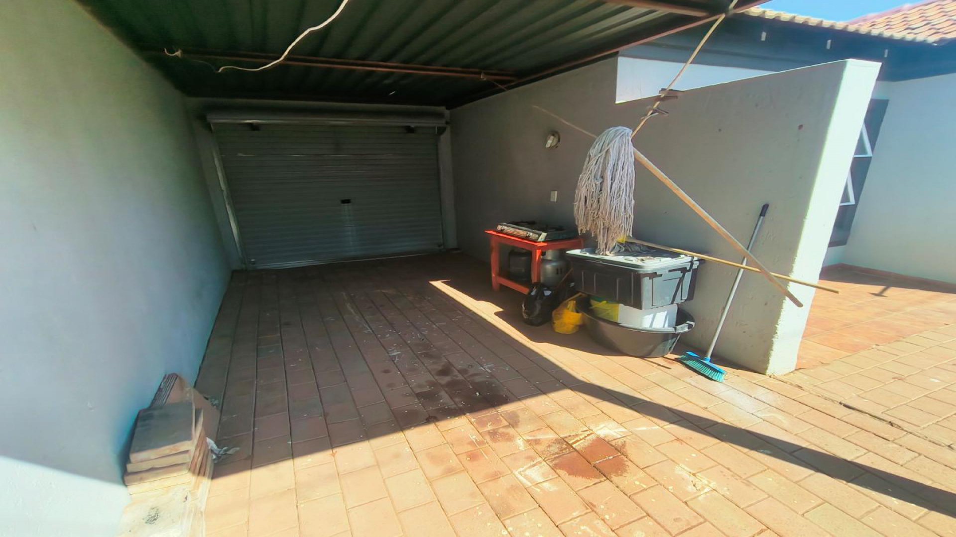 Garage of property in The Orchards
