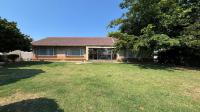 Front View of property in Robertsham