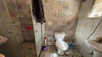 Bathroom 1 of property in Robertsham