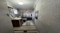 Bathroom 1 of property in Diepwater