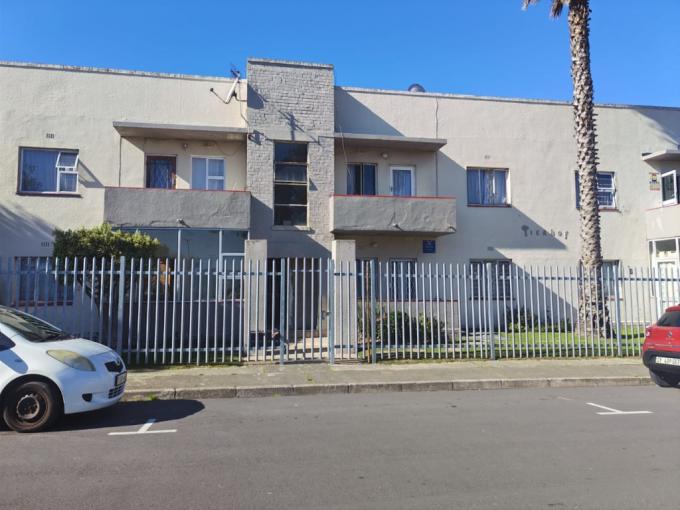 2 Bedroom Apartment for Sale For Sale in Parow Central - MR725320