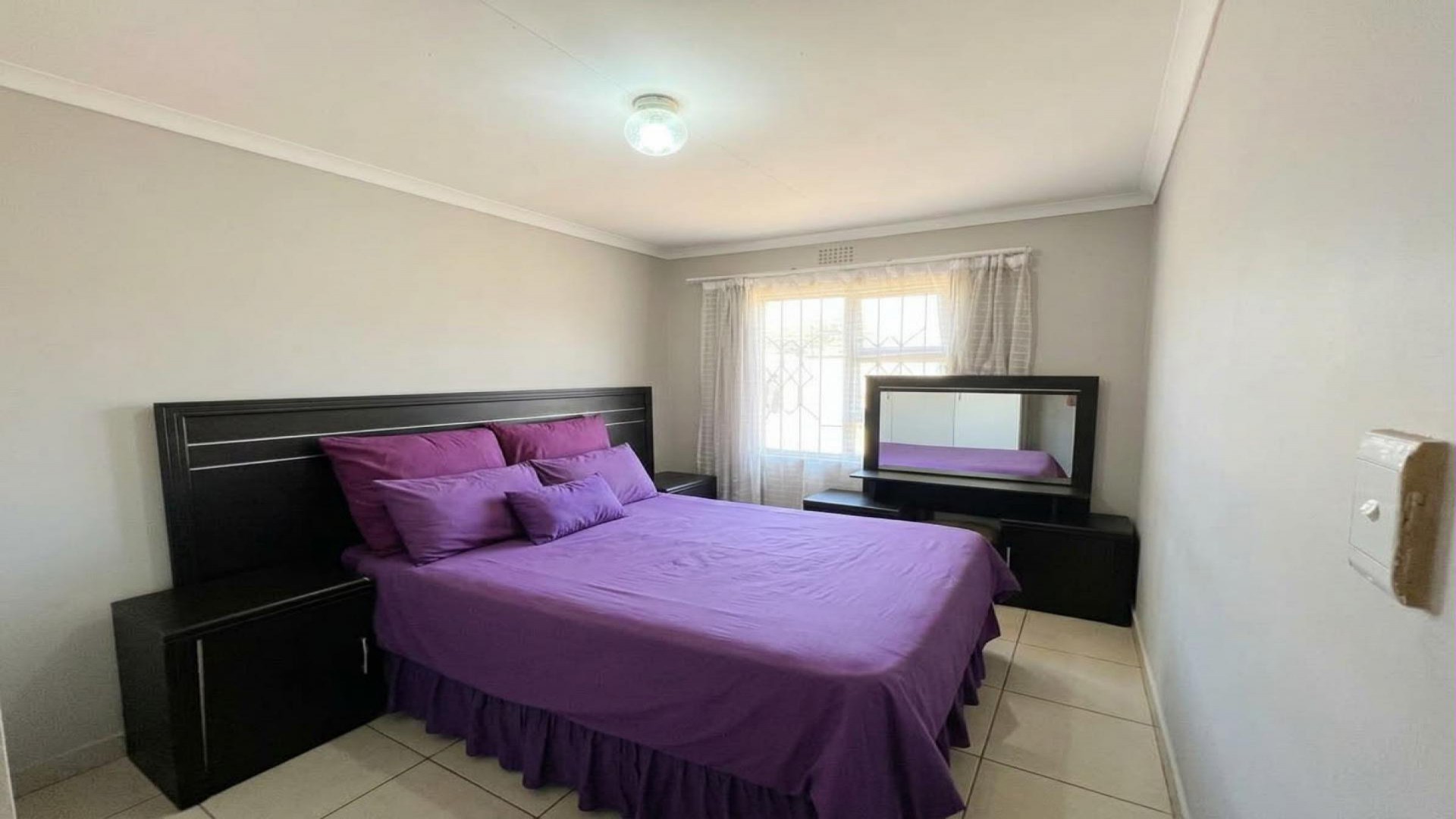 Bed Room 1 of property in Esikhawini