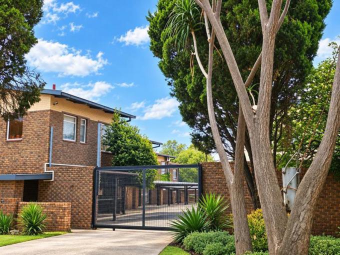 1 Bedroom Simplex for Sale For Sale in Eldoraigne - MR725421