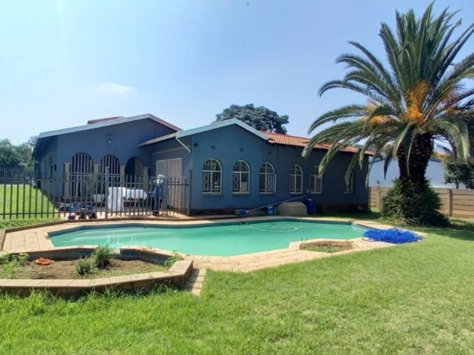 5 Bedroom House for Sale For Sale in Brackenhurst - MR725442