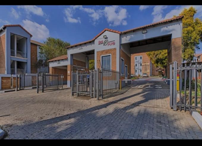 2 Bedroom Apartment to Rent in Vorna Valley - Property to rent - MR725466