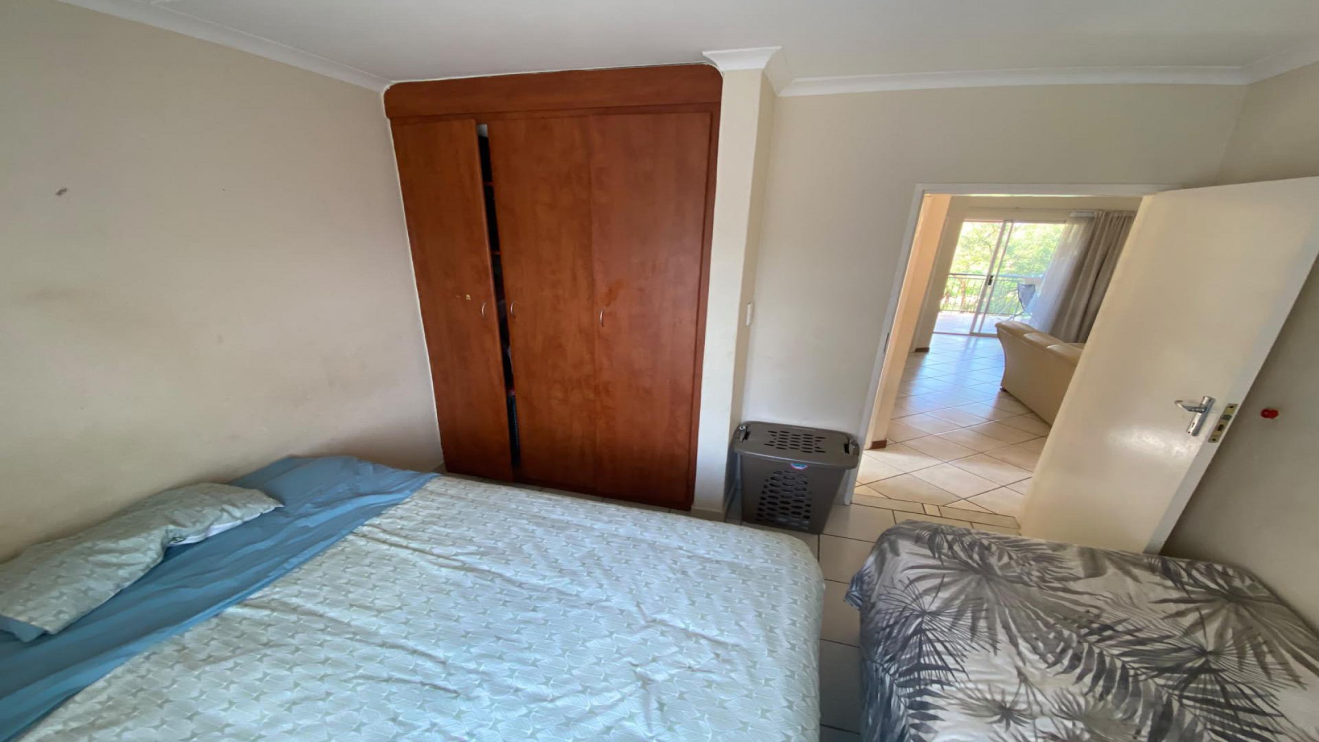 Bed Room 1 of property in Heuweloord
