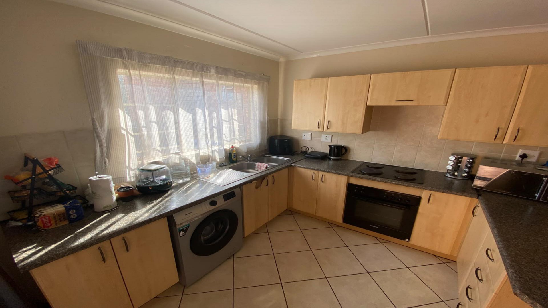 Kitchen of property in Heuweloord