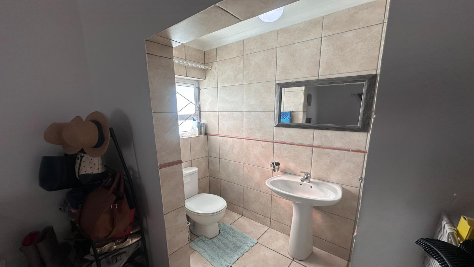 Bathroom 2 of property in Vredenburg