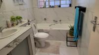 Bathroom 2 of property in Corlett Gardens