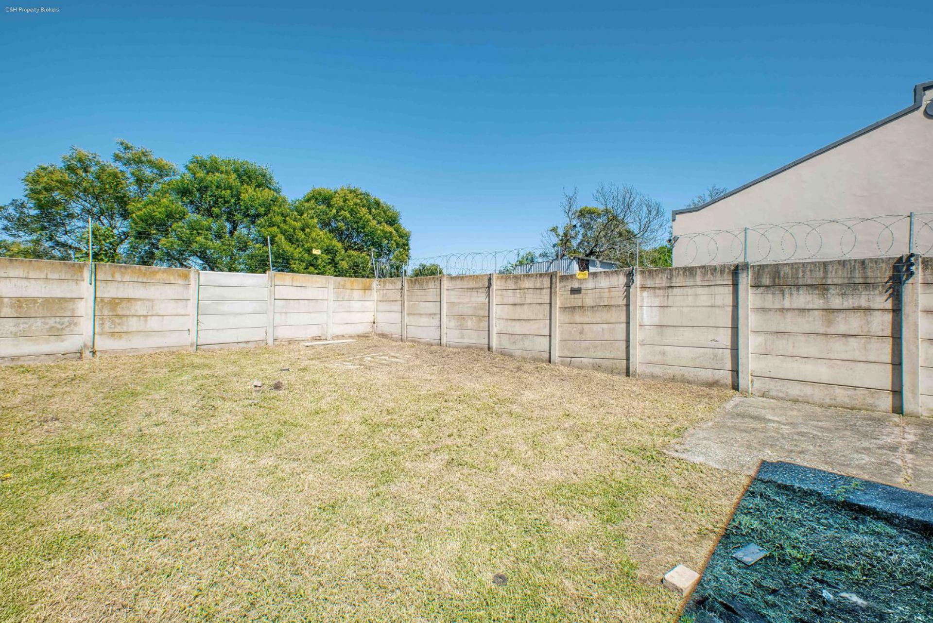  of property in Sherwood - PE