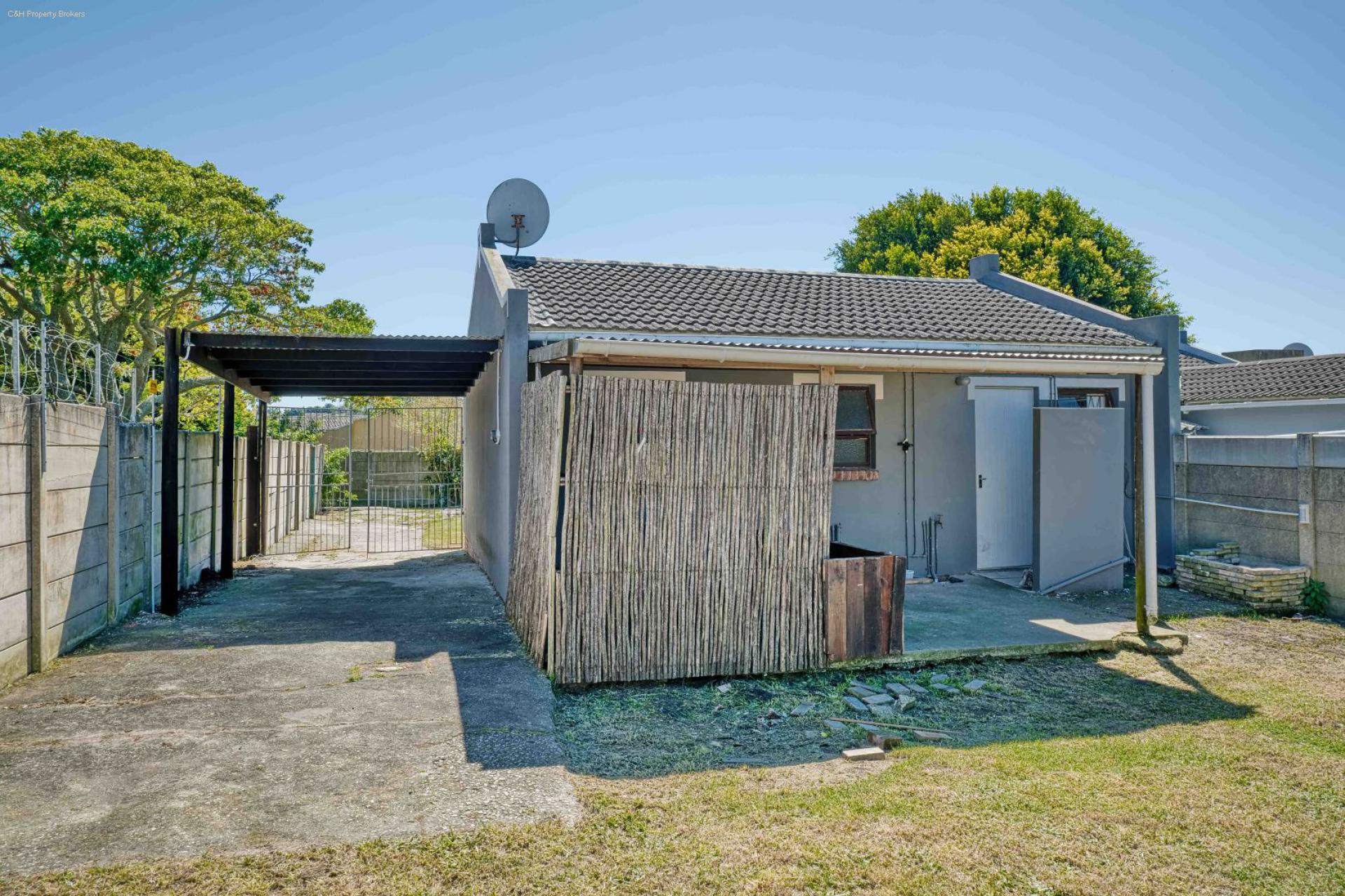  of property in Sherwood - PE