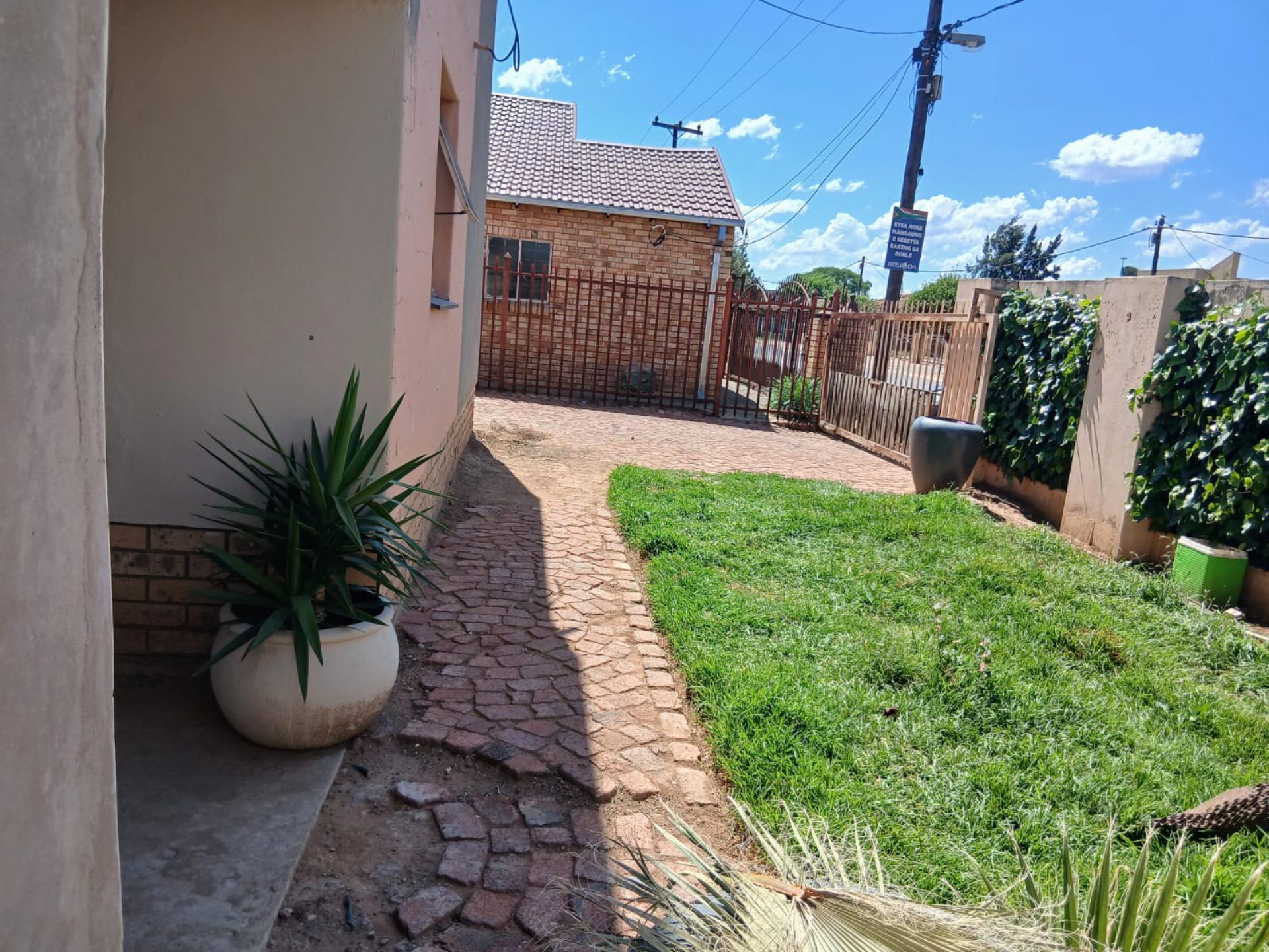 of property in Grasslands