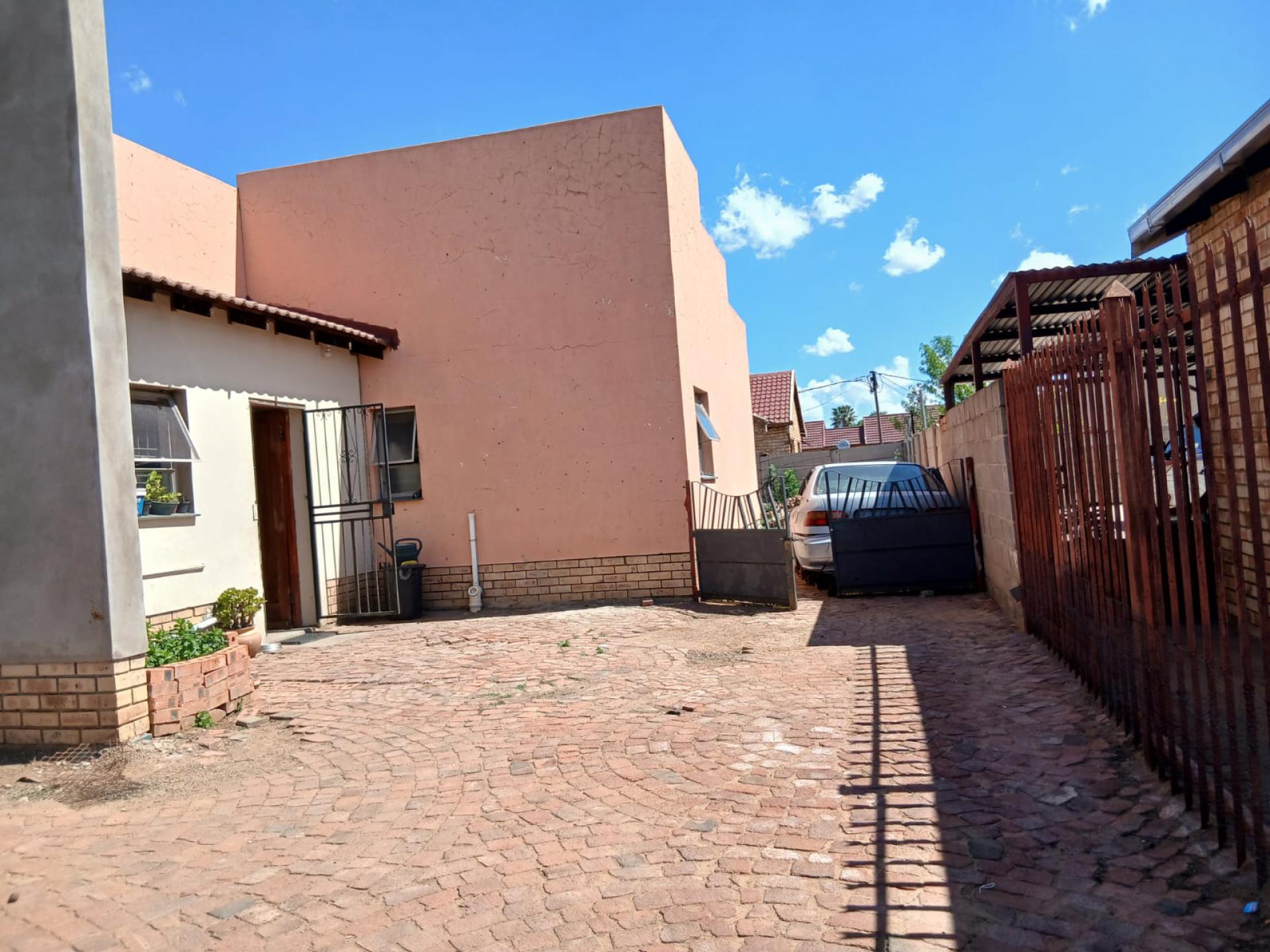  of property in Grasslands