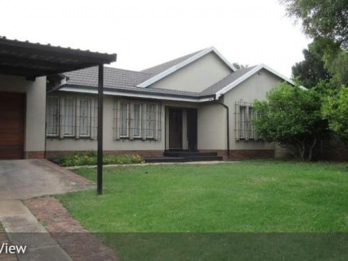 4 Bedroom House for Sale For Sale in Weltevreden Park - MR725757