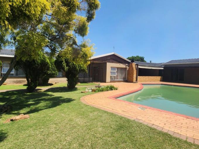 3 Bedroom House for Sale For Sale in Elspark - MR725765