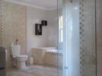  of property in Glenvista