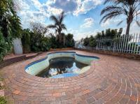  of property in Glenvista